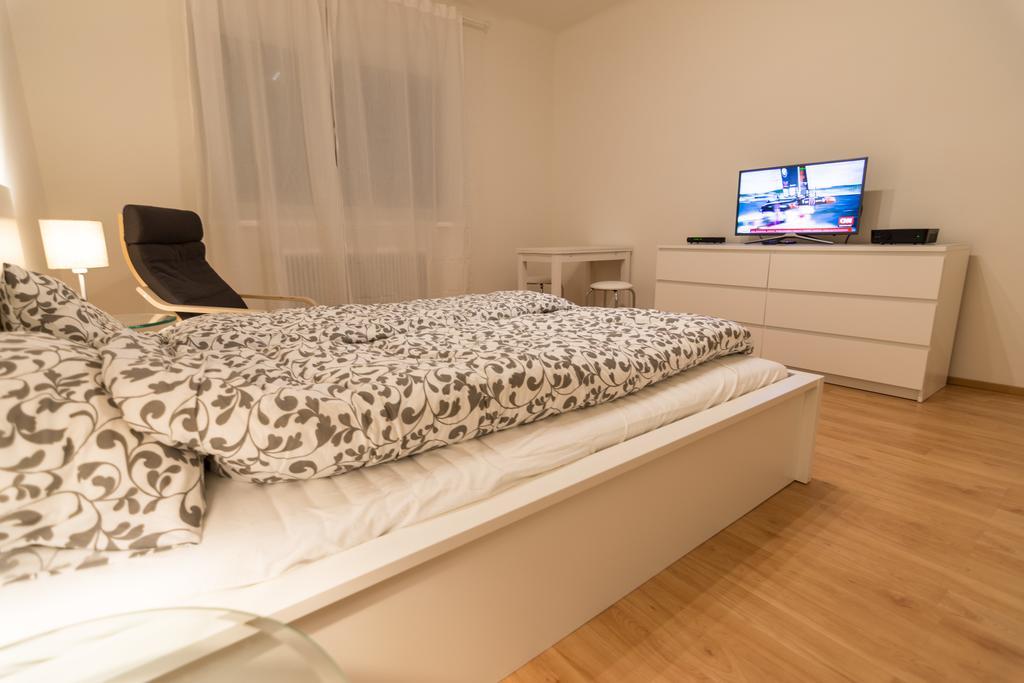 Modern Apartment At Rathaus Відень Екстер'єр фото